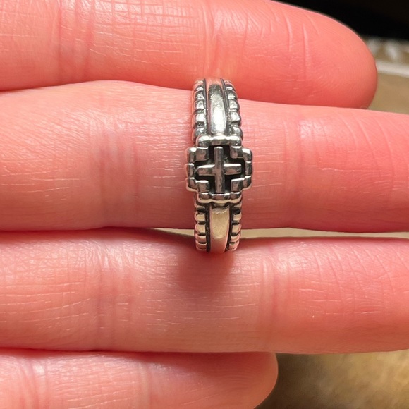 Cross 925 Sterling Silver Ring - Picture 11 of 12